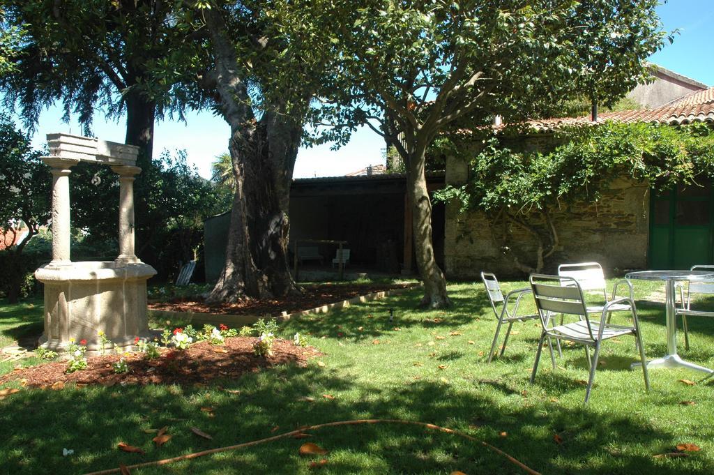 Roots & Boots Hostel *